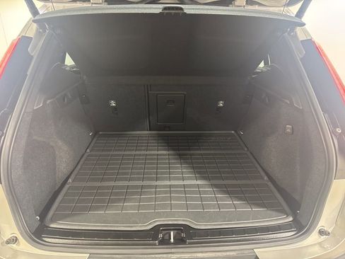 Used 2023 Volvo XC40 B5 Plus w/ Climate Package AWD/4WD image 29