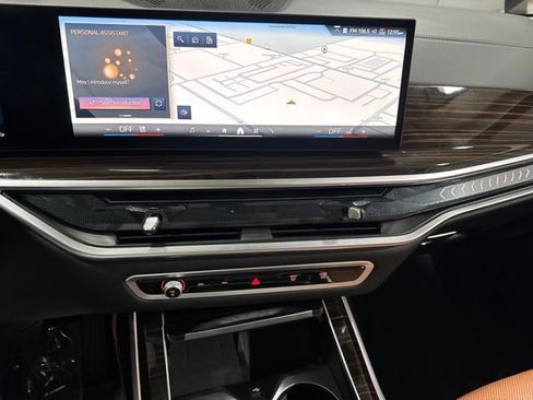 Used 2025 BMW X7 xDrive40i w/ Premium Package AWD/4WD image 20