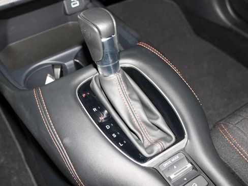 Used 2025 Honda HR-V Sport image 34