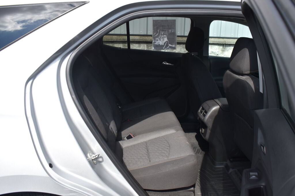 Used 2018 Chevrolet Equinox LT FWD image 23