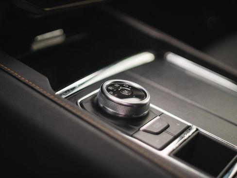 Certified 2023 Ford Expedition Platinum image 38