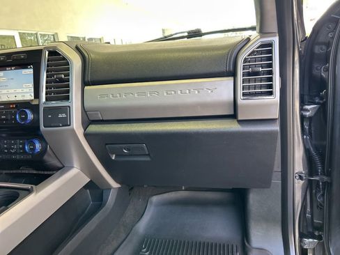 Used 2017 Ford F250 Lariat w/ Lariat Ultimate Package image 25