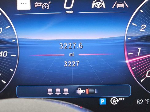 Used 2026 Mercedes-Benz GLC 300 4MATIC image 24