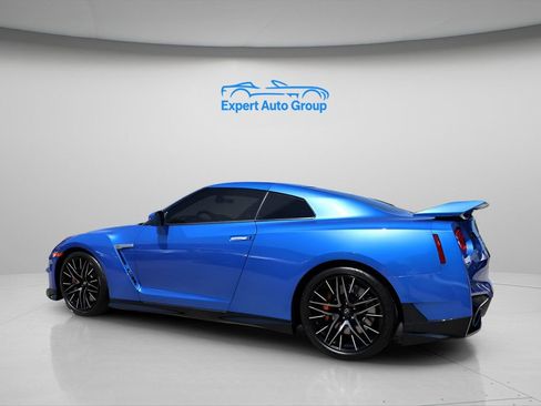 Used 2024 Nissan GT-R w/ Floor Mat Package AWD/4WD image 6