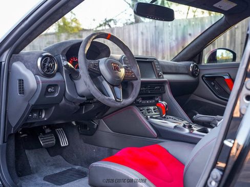 Used 2023 Nissan GT-R NISMO w/ Floor Mat Package AWD/4WD image 21