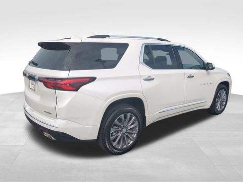 Used 2023 Chevrolet Traverse Premier w/ LPO, Floor Liner Package AWD/4WD image 6