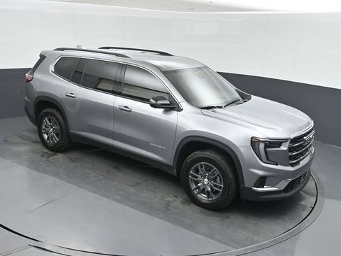 Used 2025 GMC Acadia Elevation FWD image 32