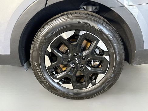 Used 2024 Kia Sorento S image 37