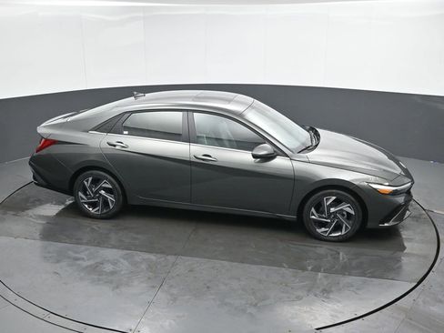 New 2026 Hyundai Elantra Limited w/ Cargo Package FWD image 38