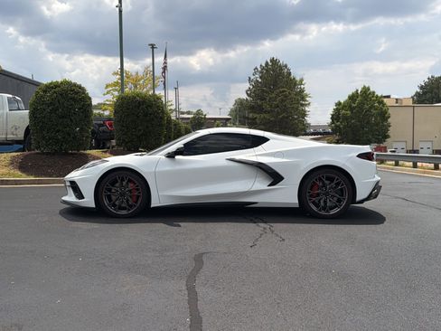 Used 2023 Chevrolet Corvette Stingray Coupe w/ Z51 Performance Package RWD image 11
