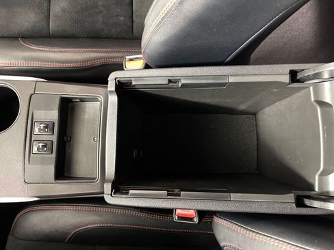 Used 2016 Toyota Camry XSE image 23