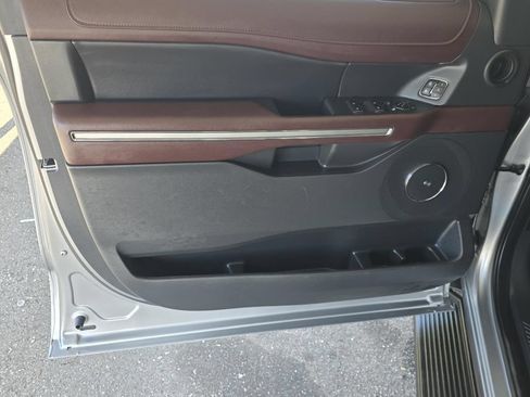 Used 2024 Ford Expedition Max Limited RWD image 40