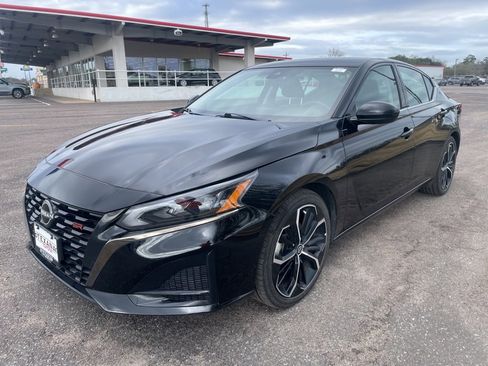 Used 2024 Nissan Altima 2.5 SR image 4