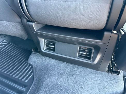 Used 2023 Chevrolet Silverado 1500 Custom image 19