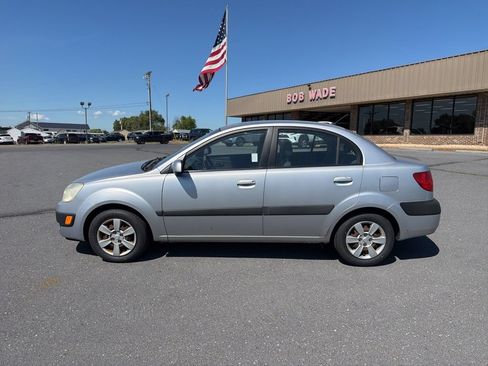 Used 2007 Kia Rio LX FWD image 2