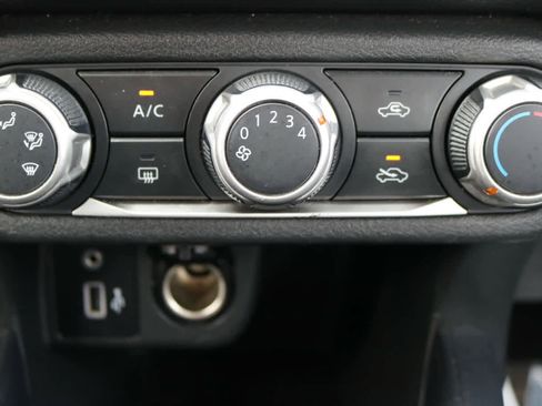 Used 2020 Nissan Versa S FWD image 16