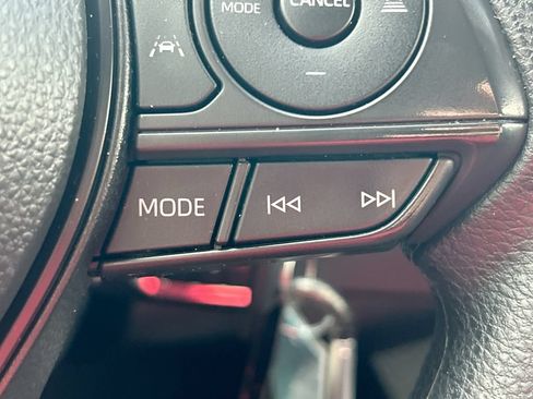 Used 2025 Toyota Corolla LE FWD image 16