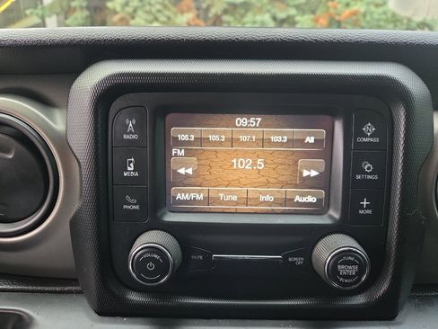 Used 2021 Jeep Wrangler Sport image 25