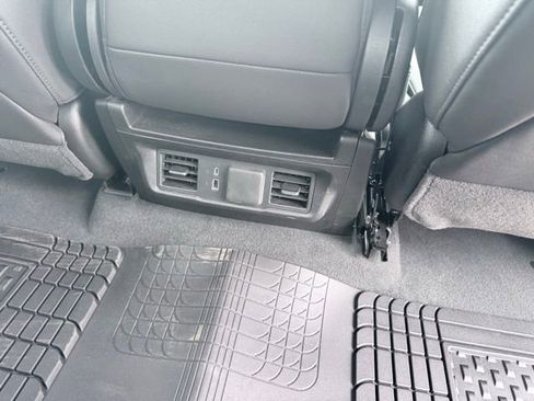 Used 2026 GMC Sierra 1500 SLT image 25