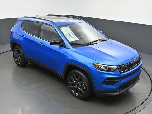 New 2026 Jeep Compass Latitude w/ Sun and Sound Group image 42