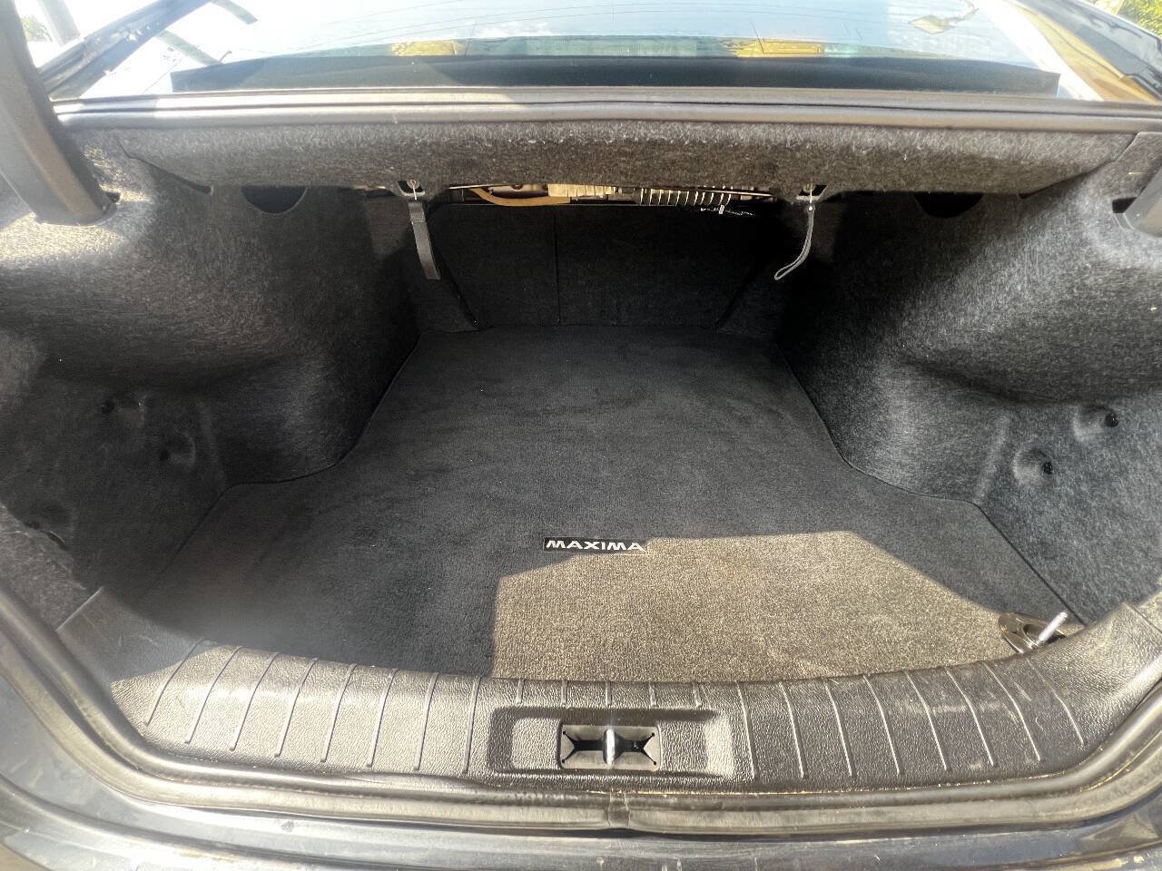 Used 2016 Nissan Maxima SR FWD image 14