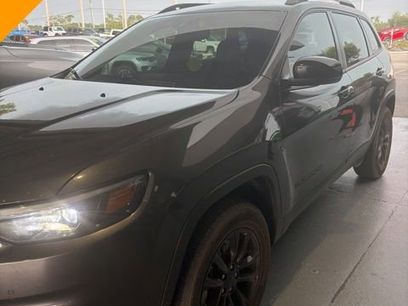 Used 2023 Jeep Cherokee Altitude Lux