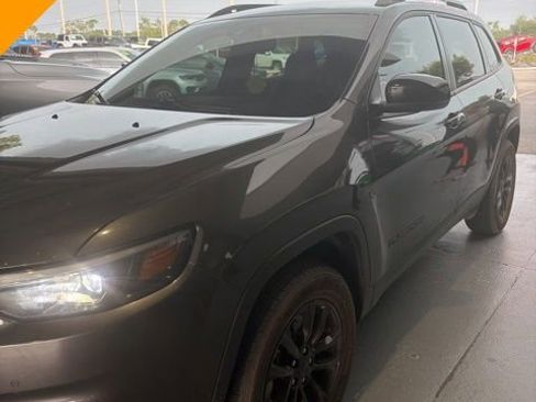 Used 2023 Jeep Cherokee Altitude Lux AWD/4WD image 1