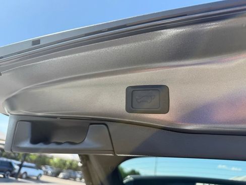 Used 2025 Toyota RAV4 XLE Premium FWD image 28