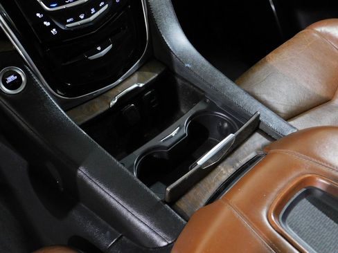 Used 2015 Cadillac Escalade Luxury image 67