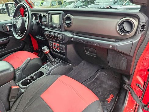 Certified 2018 Jeep Wrangler Unlimited Sport S image 17