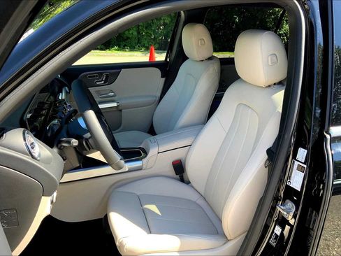 Certified 2026 Mercedes-Benz GLB 250 4MATIC image 12