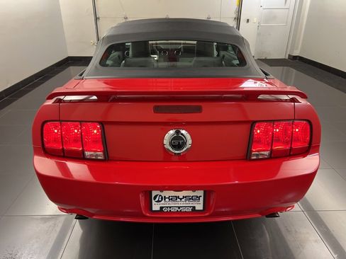 Used 2005 Ford Mustang GT Premium image 5