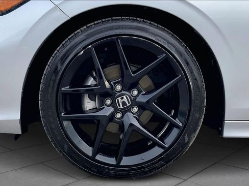 Used 2025 Honda Civic Sport image 11