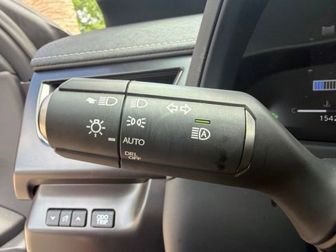 Used 2025 Lexus UX 300h FWD w/ Accessory Package (Z2) image 24