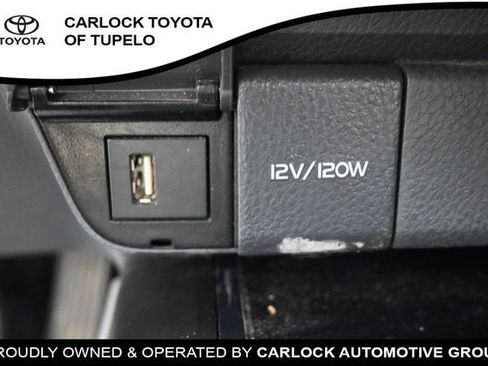 Used 2022 Toyota Camry SE FWD image 28