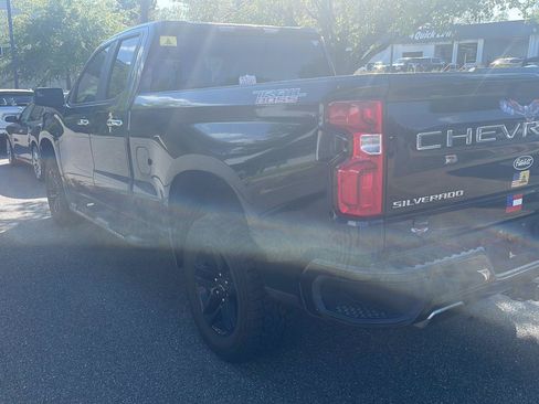 Used 2019 Chevrolet Silverado 1500 Custom Trail Boss w/ Custom Convenience Package AWD/4WD image 3