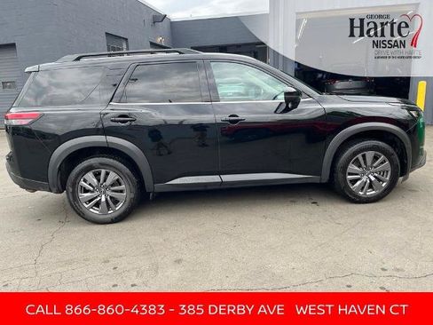 Certified 2025 Nissan Pathfinder SV AWD/4WD image 6