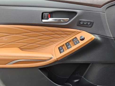 Used 2021 Toyota Avalon Limited w/ Advanced Safety Package image 11