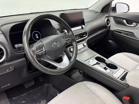 Used 2023 Hyundai Kona SEL image 11
