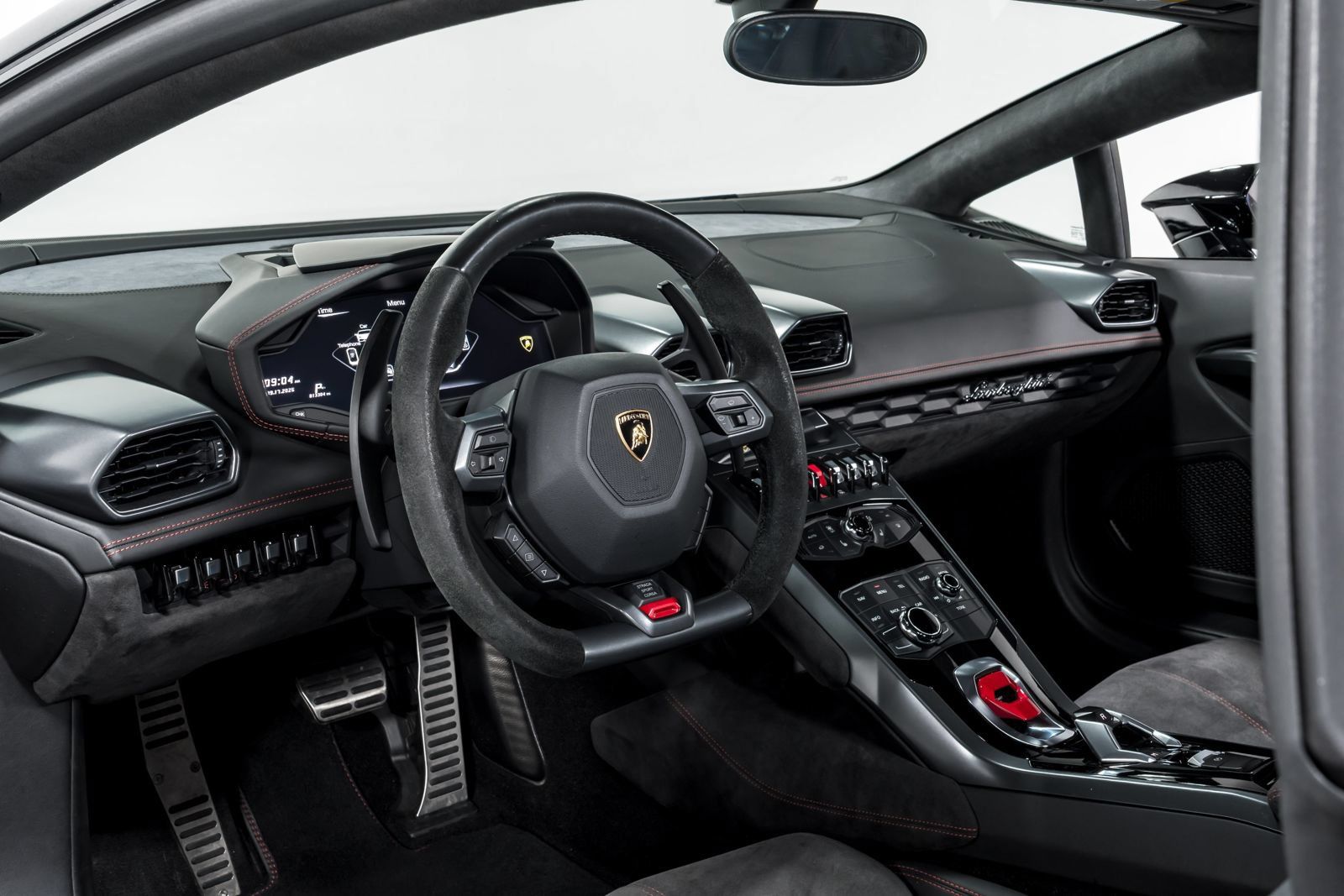Used 2015 Lamborghini Huracan LP 610-4 AWD/4WD image 12