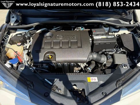 Used 2018 Toyota C-HR XLE FWD image 28