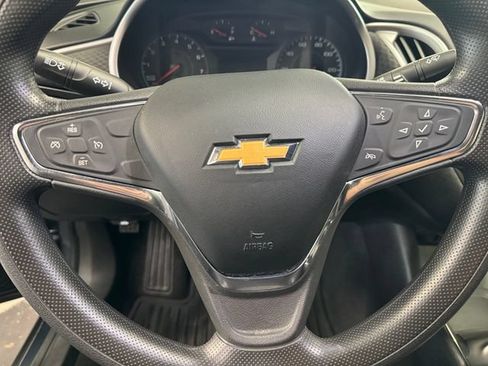 Used 2021 Chevrolet Malibu LS FWD image 19