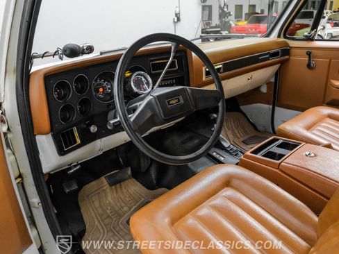 Used 1990 Chevrolet Blazer 4WD image 4