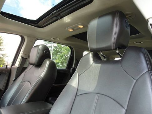 Used 2017 GMC Acadia Limited SLT AWD/4WD image 10