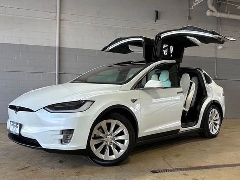 Used 2017 Tesla Model X 100D image 1