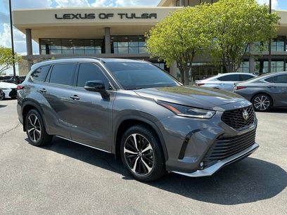 Used 2022 Toyota Highlander XSE