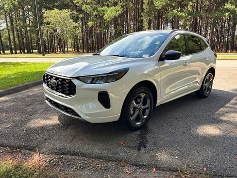 Used 2024 Ford Escape ST-Line w/ Tech Pack #1 AWD/4WD image 7