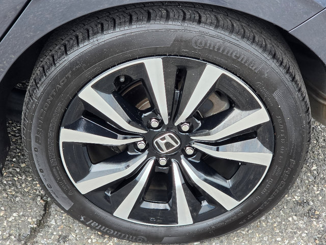 Used 2024 Honda Civic EX-L image 16