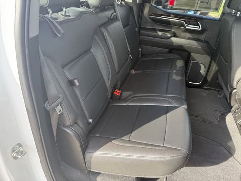 Used 2024 GMC Sierra 1500 SLT image 36