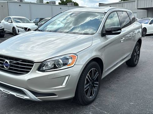 Used 2017 Volvo XC60 T5 Dynamic w/ Preferred Option Package FWD image 7